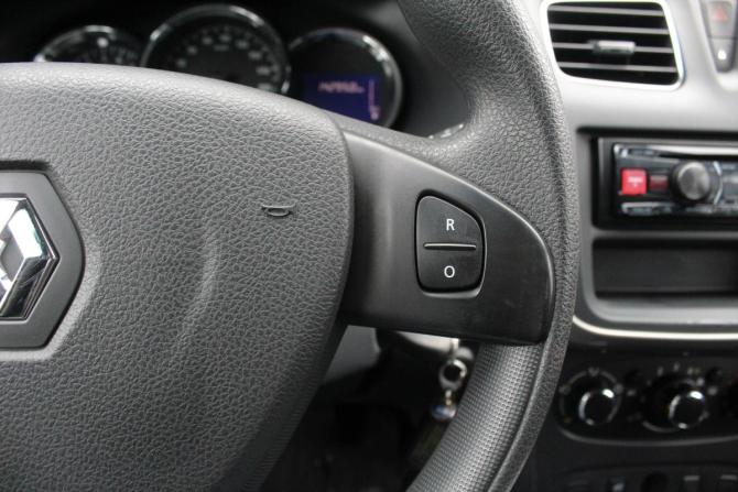Renault Sandero II с пробегом 2015 года, цена 825 000 рублей, 142860 км, хэтчбек, Автокод Объявления