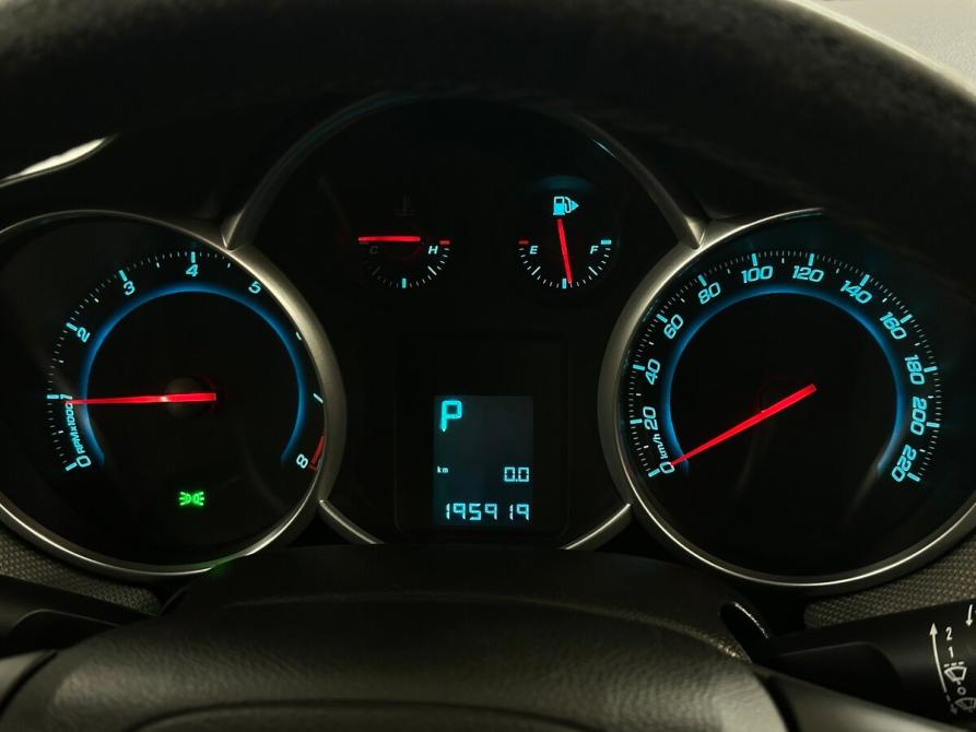 Chevrolet Cruze I Рестайлинг Москва  - изображение 6