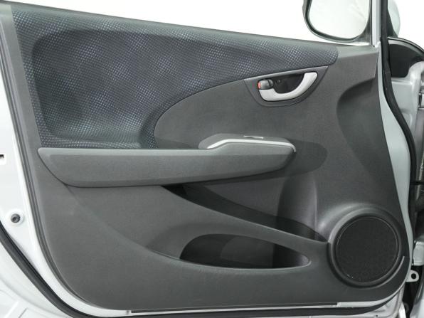 Honda Fit II с пробегом 2013 года, цена 1 040 000 рублей, 57000 км, хэтчбек, Автокод Объявления