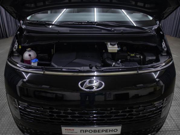 Hyundai Staria I с пробегом 2022 года, цена 5 299 999 рублей, 24100 км, минивэн, Автокод Объявления
