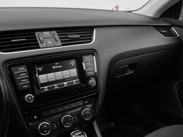 Skoda Octavia III (A7) с пробегом 2013 года, цена 1 210 000 рублей, 180220 км, лифтбек, Автокод Объявления