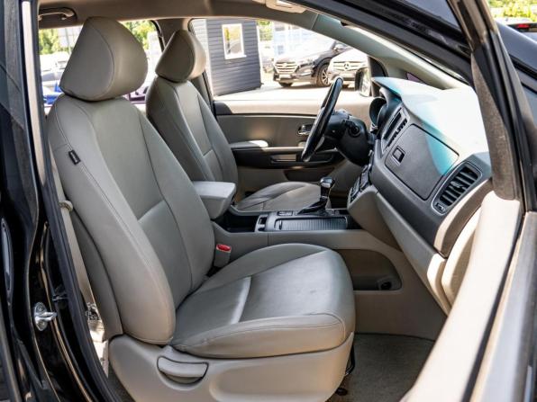 Kia Carnival III с пробегом 2017 года, цена 2 550 000 рублей, 131413 км, минивэн, Автокод Объявления