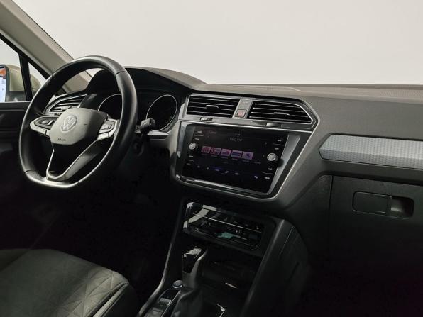 Volkswagen Tiguan II Рестайлинг с пробегом 2021 года, цена 3 199 000 рублей, 96047 км, внедорожник, Автокод Объявления