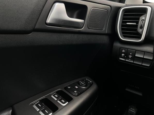 Kia Sportage IV Рестайлинг с пробегом 2021 года, цена 2 450 000 рублей, 47333 км, внедорожник, Автокод Объявления