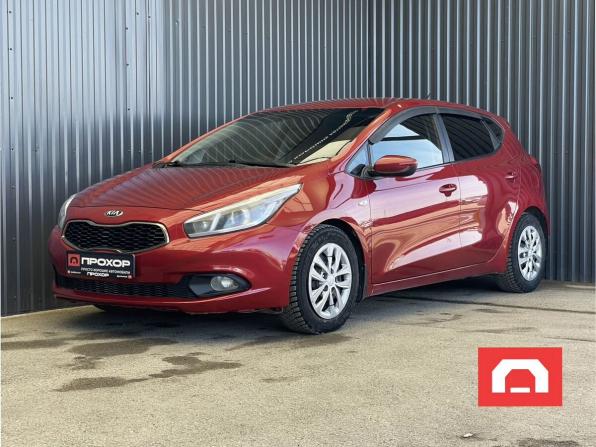 Kia Ceed II с пробегом 2012 года, цена 895 000 рублей, 102095 км, хэтчбек, Автокод Объявления