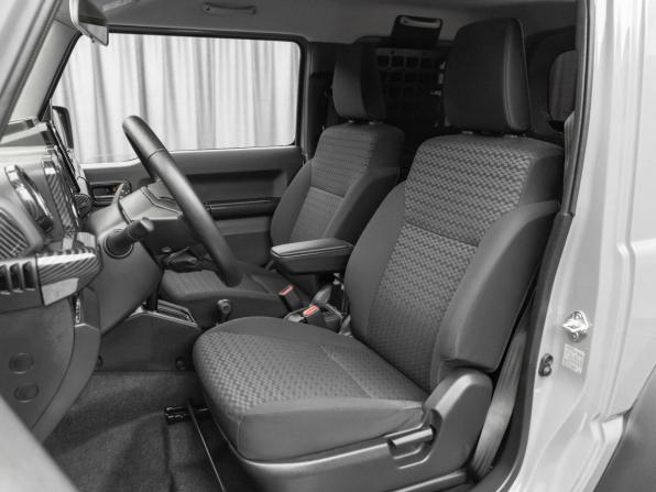 Suzuki Jimny IV с пробегом 2021 года, цена 3 280 000 рублей, 29452 км, внедорожник, Автокод Объявления