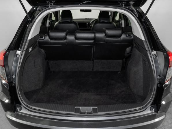 Honda Vezel I с пробегом 2018 года, цена 1 740 500 рублей, 100133 км, внедорожник, Автокод Объявления