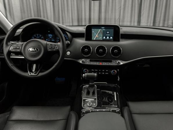 Kia Stinger I с пробегом 2019 года, цена 2 850 000 рублей, 10254 км, лифтбек, Автокод Объявления