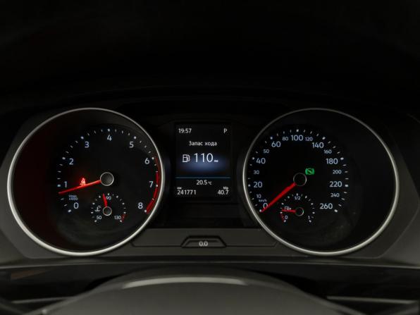 Volkswagen Tiguan II с пробегом 2017 года, цена 1 900 000 рублей, 241775 км, внедорожник, Автокод Объявления