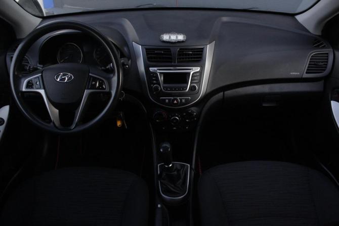 Hyundai Solaris I Рестайлинг с пробегом 2016 года, цена 895 000 рублей, 199644 км, хэтчбек, Автокод Объявления