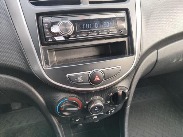 Hyundai Solaris I Рестайлинг с пробегом 2014 года, цена 829 000 рублей, 123443 км, седан, Автокод Объявления