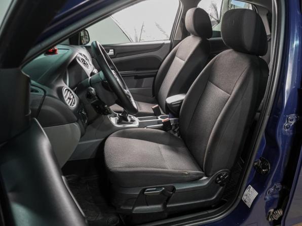 Ford Focus II Рестайлинг с пробегом 2010 года, цена 729 000 рублей, 145870 км, седан, Автокод Объявления