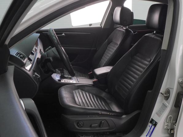 Volkswagen Passat B7 с пробегом 2012 года, цена 1 272 000 рублей, 277963 км, седан, Автокод Объявления