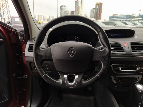 Renault Megane III Рестайлинг 2 с пробегом 2014 года, цена 865 000 рублей, 72000 км, хэтчбек, Автокод Объявления