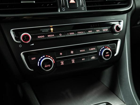Kia Optima IV Рестайлинг с пробегом 2020 года, цена 2 449 000 рублей, 69921 км, седан, Автокод Объявления