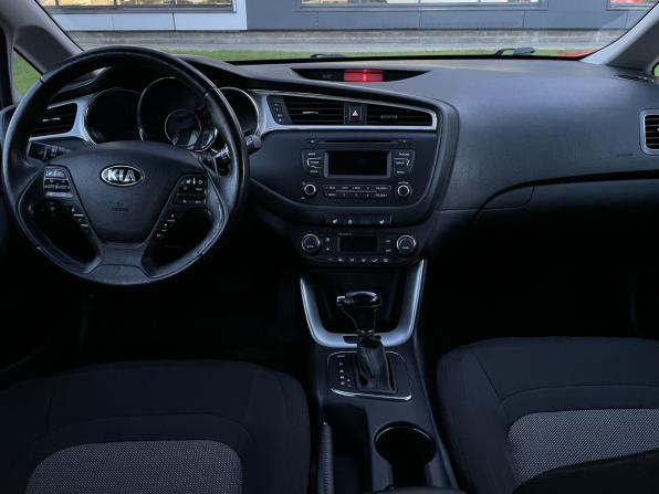 Kia Ceed II Рестайлинг с пробегом 2015 года, цена 1 229 000 рублей, 118789 км, хэтчбек, Автокод Объявления