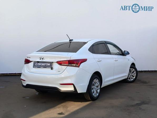 Hyundai Solaris II с пробегом 2017 года, цена 1 090 000 рублей, 272031 км, седан, Автокод Объявления