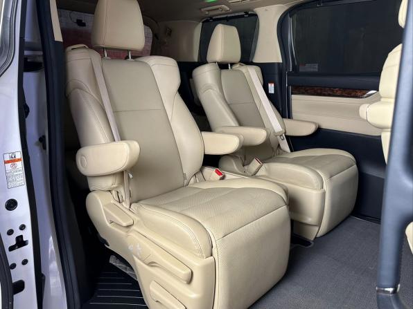 Toyota Alphard III Рестайлинг с пробегом 2021 года, цена 5 199 000 рублей, 55316 км, минивэн, Автокод Объявления