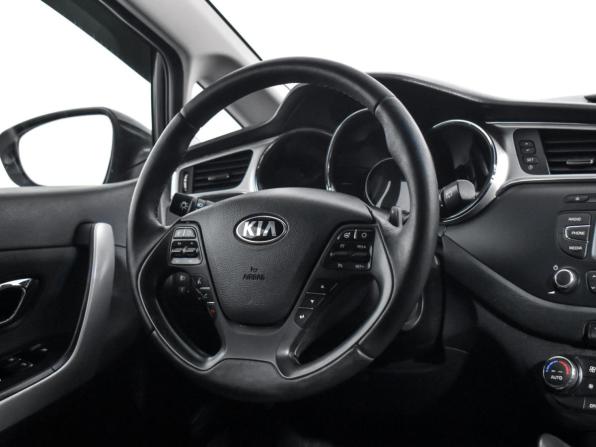 Kia Ceed III с пробегом 2018 года, цена 1 550 000 рублей, 82200 км, универсал, Автокод Объявления