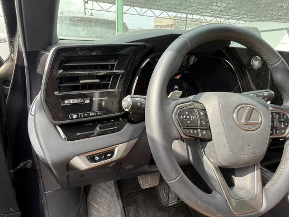 Lexus RX V с пробегом 2024 года, цена 6 890 000 рублей, 9500 км, внедорожник, Автокод Объявления