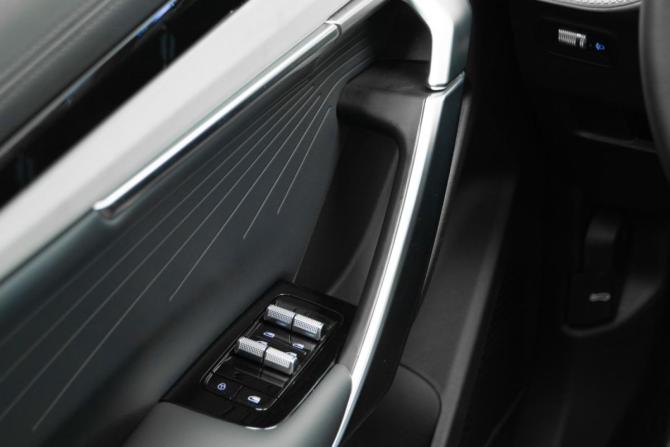 Geely Atlas II с пробегом 2024 года, цена 2 750 000 рублей, 26963 км, внедорожник, Автокод Объявления