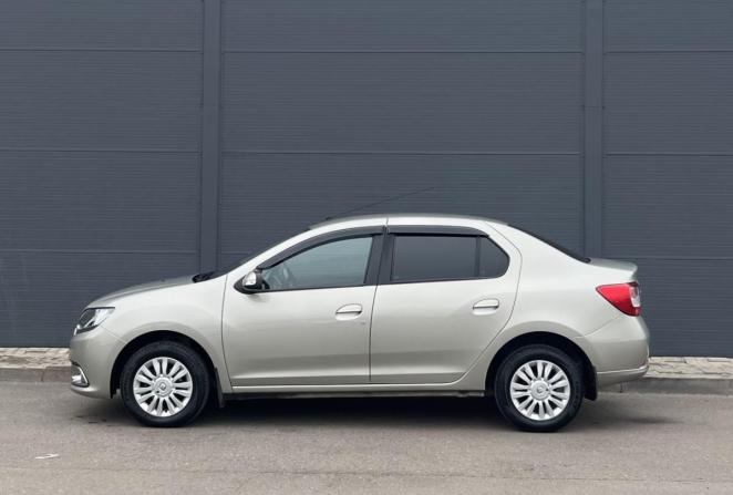 Renault Logan II с пробегом 2017 года, цена 895 000 рублей, 53018 км, седан, Автокод Объявления