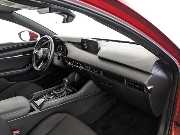 Mazda 3 IV (BP) с пробегом 2019 года, цена 2 250 000 рублей, 30794 км, хэтчбек, Автокод Объявления