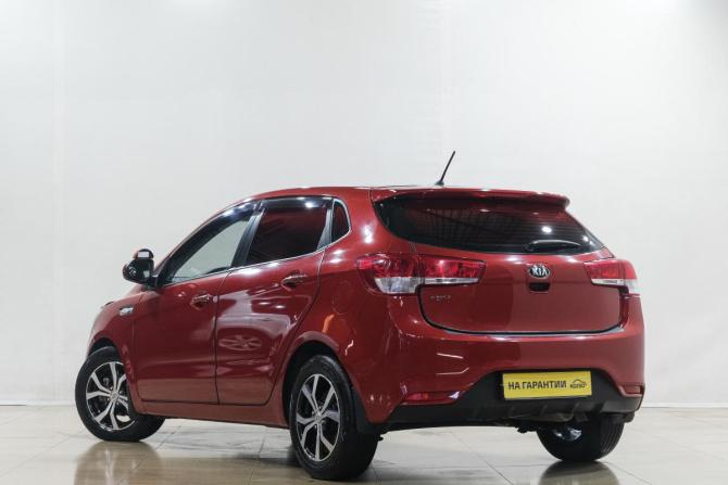 Kia Rio III Рестайлинг с пробегом 2015 года, цена 999 000 рублей, 202000 км, хэтчбек, Автокод Объявления
