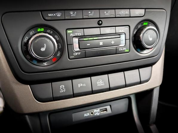 Skoda Yeti I Рестайлинг с пробегом 2017 года, цена 1 890 000 рублей, 78509 км, внедорожник, Автокод Объявления
