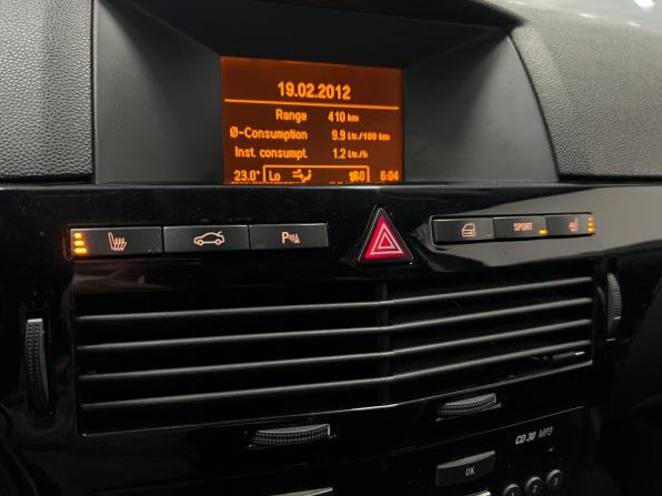 Opel Astra H Рестайлинг с пробегом 2012 года, цена 620 000 рублей, 178117 км, седан, Автокод Объявления