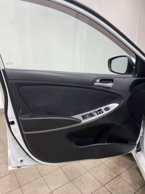 Hyundai Solaris I Рестайлинг Кемерово  - изображение 6