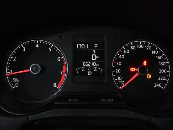 Volkswagen Polo V Рестайлинг с пробегом 2017 года, цена 1 359 000 рублей, 66248 км, седан, Автокод Объявления