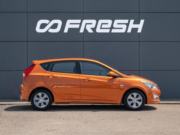Hyundai Solaris I Рестайлинг с пробегом 2015 года, цена 1 050 000 рублей, 101565 км, хэтчбек, Автокод Объявления