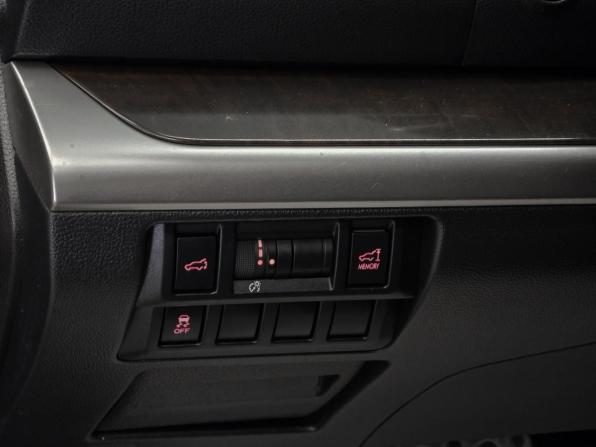Subaru Outback V с пробегом 2015 года, цена 1 990 000 рублей, 204000 км, универсал, Автокод Объявления