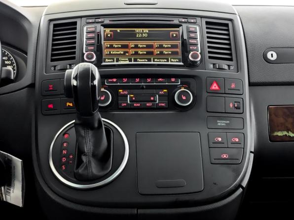 Volkswagen Multivan T5 Рестайлинг с пробегом 2012 года, цена 2 850 000 рублей, 122609 км, минивэн, Автокод Объявления