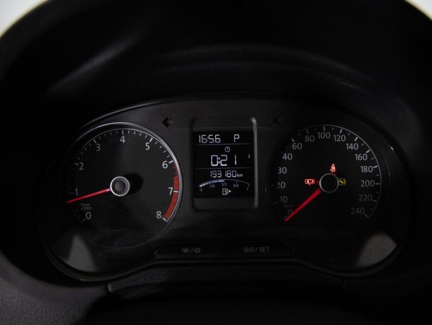 Volkswagen Polo V Рестайлинг Санкт-Петербург  - изображение 13