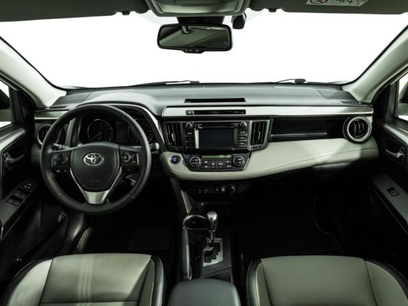 Toyota RAV4 IV (XA40) Рестайлинг с пробегом 2016 года, цена 2 449 700 рублей, 97652 км, внедорожник, Автокод Объявления