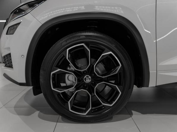 Skoda Kodiaq I Рестайлинг с пробегом 2023 года, цена 4 195 000 рублей, 17960 км, внедорожник, Автокод Объявления