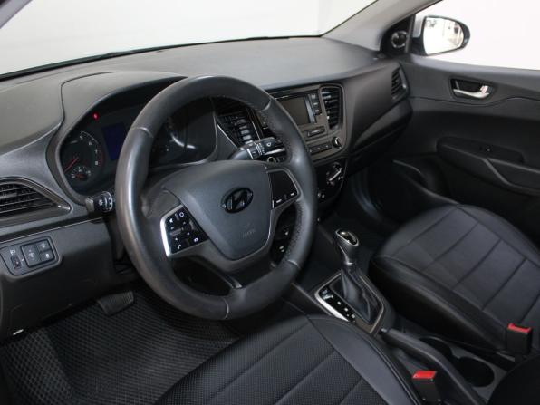Hyundai Solaris II с пробегом 2020 года, цена 1 429 900 рублей, 122441 км, седан, Автокод Объявления
