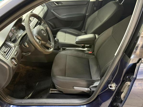 Skoda Rapid I с пробегом 2015 года, цена 770 000 рублей, 183752 км, лифтбек, Автокод Объявления