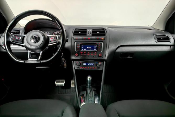Volkswagen Polo V Рестайлинг с пробегом 2018 года, цена 1 111 000 рублей, 104819 км, седан, Автокод Объявления