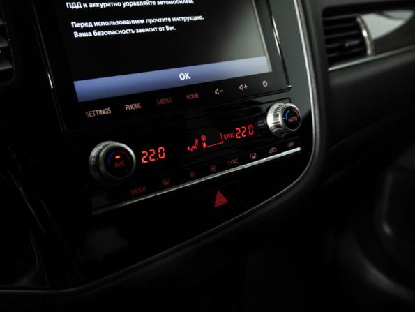 Mitsubishi Outlander III Рестайлинг 3 с пробегом 2021 года, цена 2 859 000 рублей, 67136 км, внедорожник, Автокод Объявления