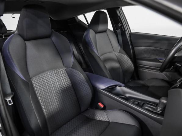 Toyota C-HR I Рестайлинг с пробегом 2024 года, цена 3 399 000 рублей, 7015 км, внедорожник, Автокод Объявления