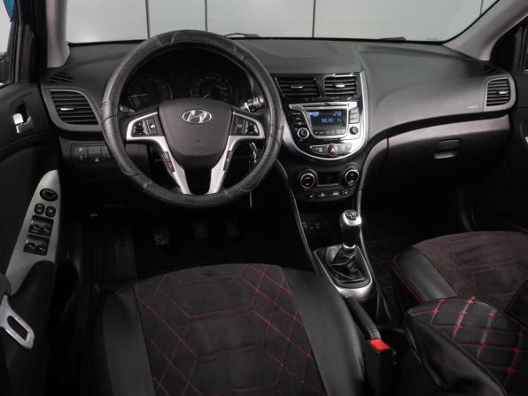Hyundai Solaris I Рестайлинг с пробегом 2016 года, цена 914 000 рублей, 176084 км, седан, Автокод Объявления