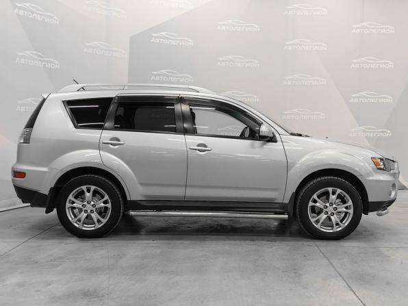 Mitsubishi Outlander II Рестайлинг с пробегом 2010 года, цена 1 199 000 рублей, 274300 км, внедорожник, Автокод Объявления