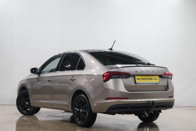 Skoda Rapid II с пробегом 2021 года, цена 2 099 000 рублей, 95000 км, лифтбек, Автокод Объявления