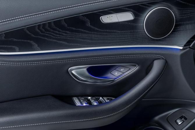 Mercedes-Benz E-Класс V (W213 S213 C238) Рестайлинг с пробегом 2020 года, цена 4 670 000 рублей, 73300 км, седан, Автокод Объявления