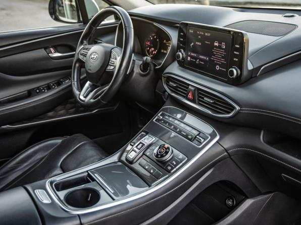 Hyundai Santa Fe IV Рестайлинг с пробегом 2022 года, цена 3 398 000 рублей, 50057 км, внедорожник, Автокод Объявления