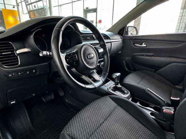 Kia Rio IV с пробегом 2017 года, цена 1 300 000 рублей, 121682 км, седан, Автокод Объявления