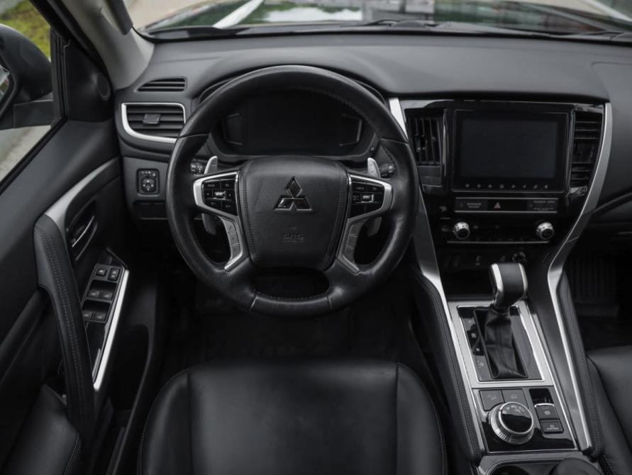 Mitsubishi Pajero Sport III Рестайлинг Санкт-Петербург  - изображение 13